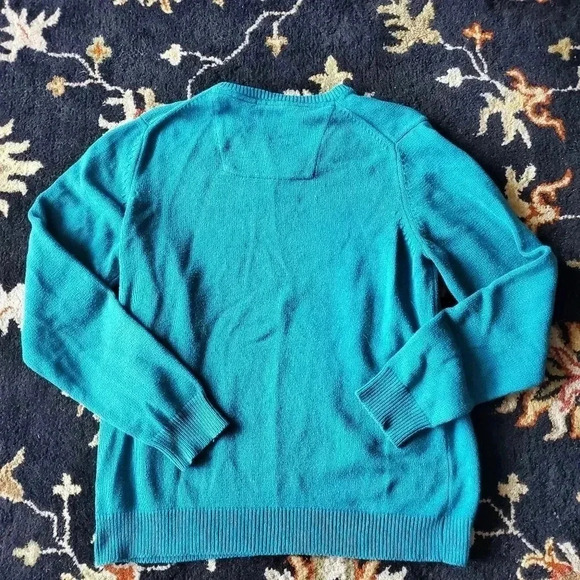 Izod medium long sleeve v-neck blue sweater​​​ - Picture 4 of 4